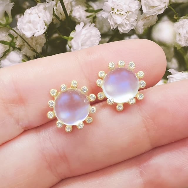 Suzy Landa Earrings 5.89ct Moonstone .12ct Dia. 18k Earrings