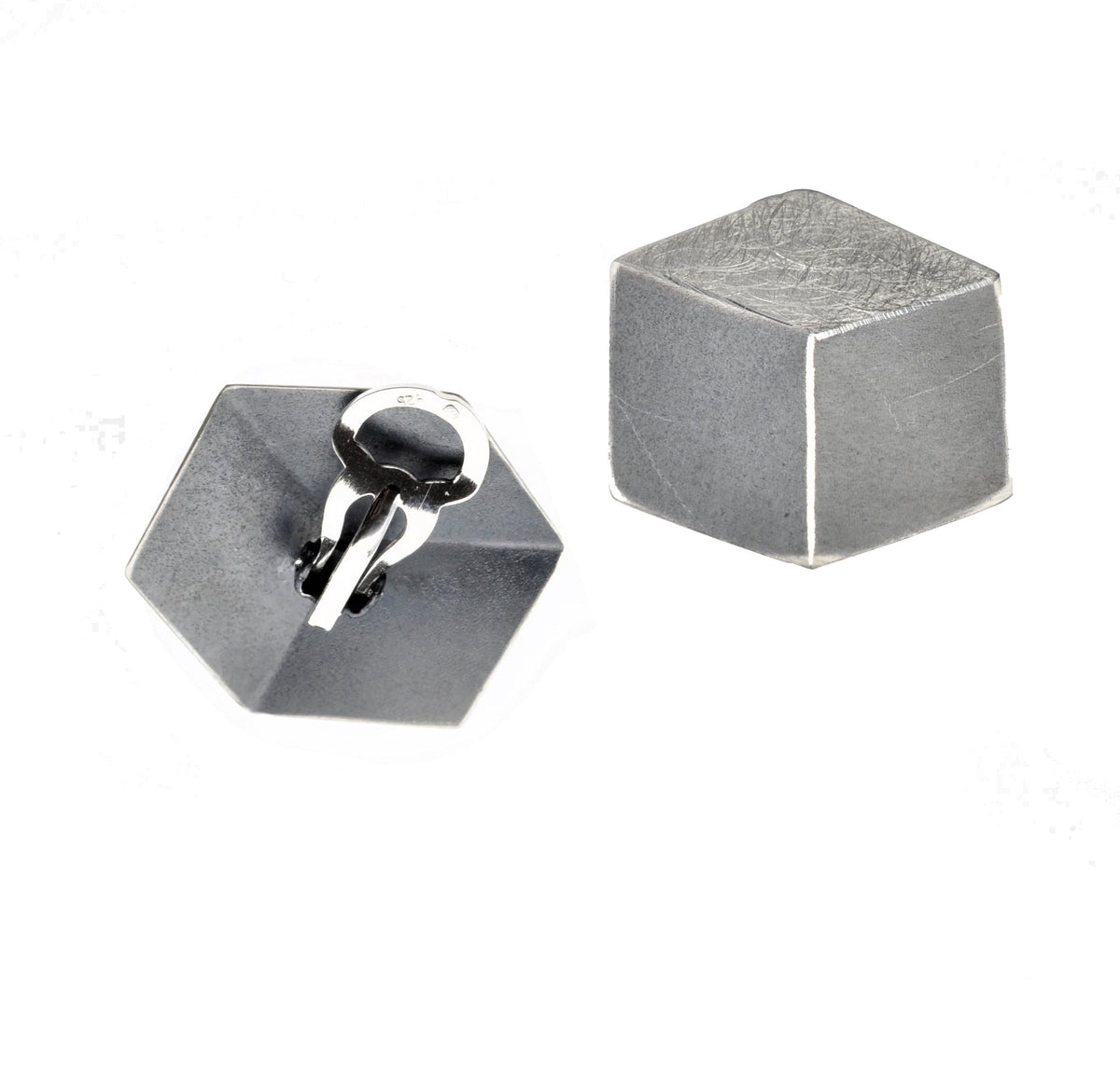 Beata Earrings Lg Sq Oxi Sterling Clip Er